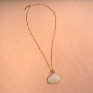 shell necklace with gold lining
